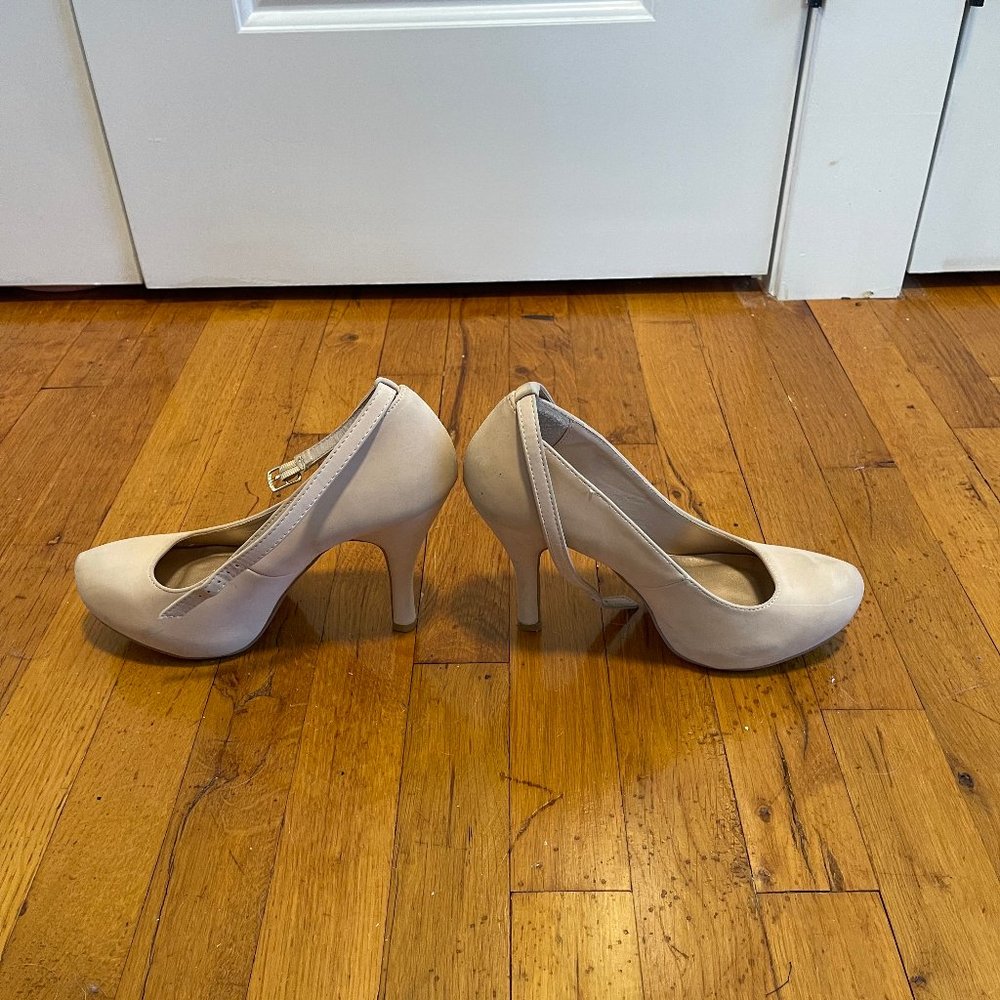 Qupid Nude Round Closed Toe Platform Heels with Ankle strap - Picture 5 of 7
